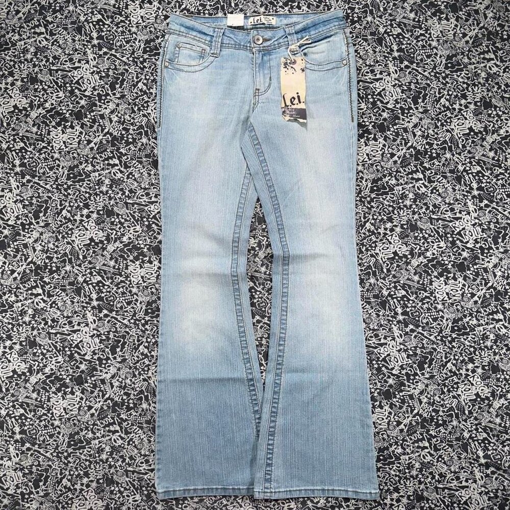 👖 Deadstock Y2K L.E.I. low-rise flare jeans (approx Women’s US 2–4) - Picture 2 of 8